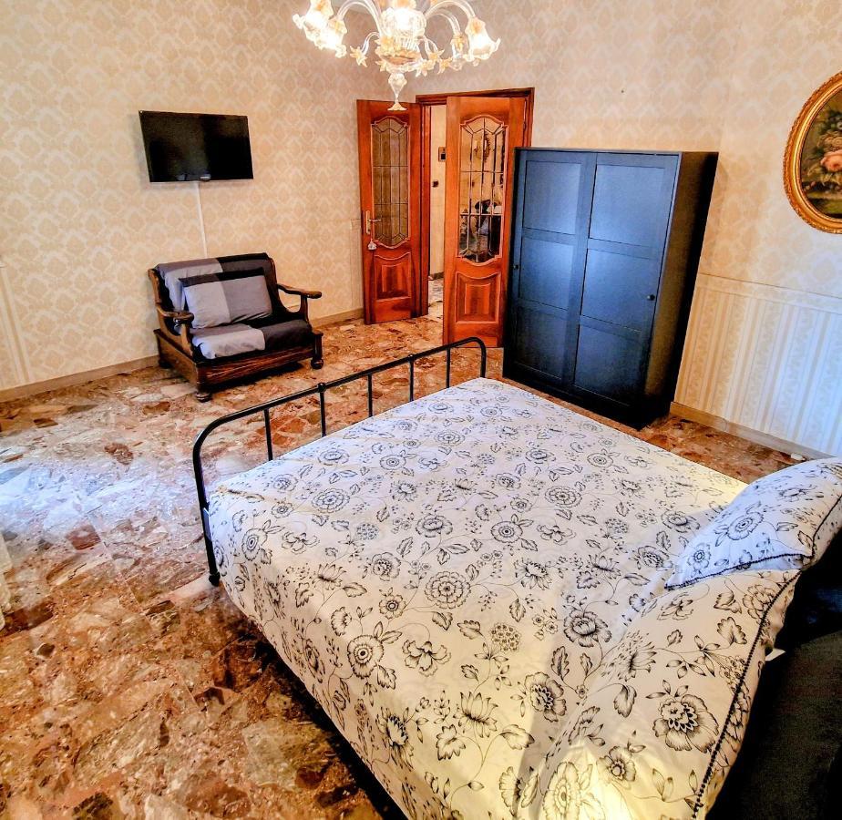 Grazia Guesthouse โรม ภายนอก รูปภาพ
